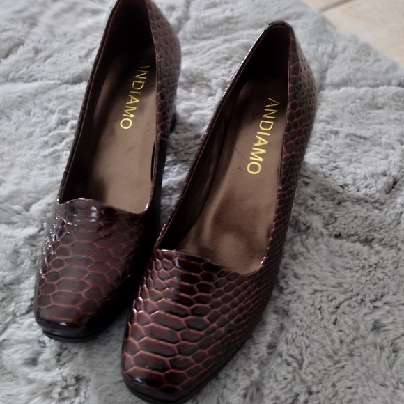 Work heels size 6 - Picture 1 of 3